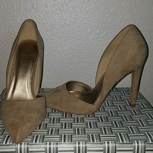 Cute tan suede heels